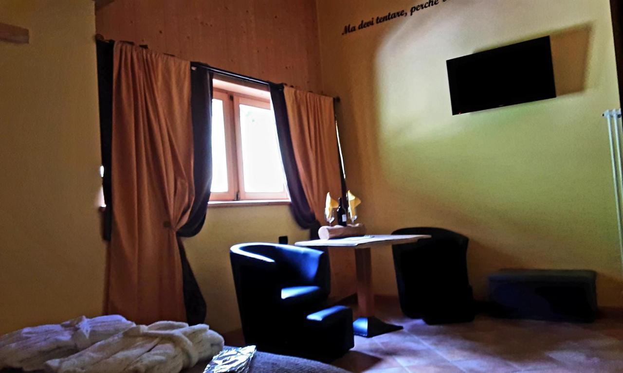 Chalet Chapeau Rar Castel Condino エクステリア 写真
