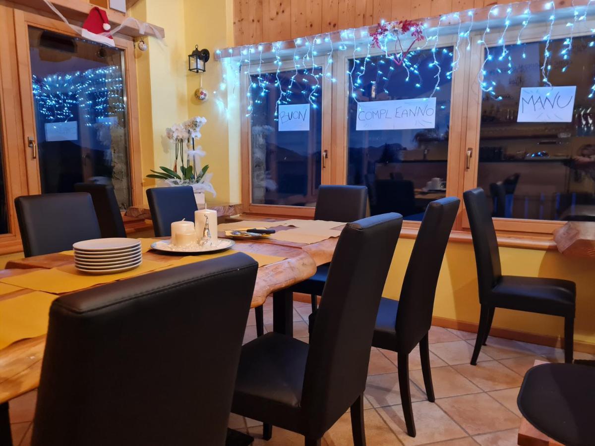 Chalet Chapeau Rar Castel Condino エクステリア 写真