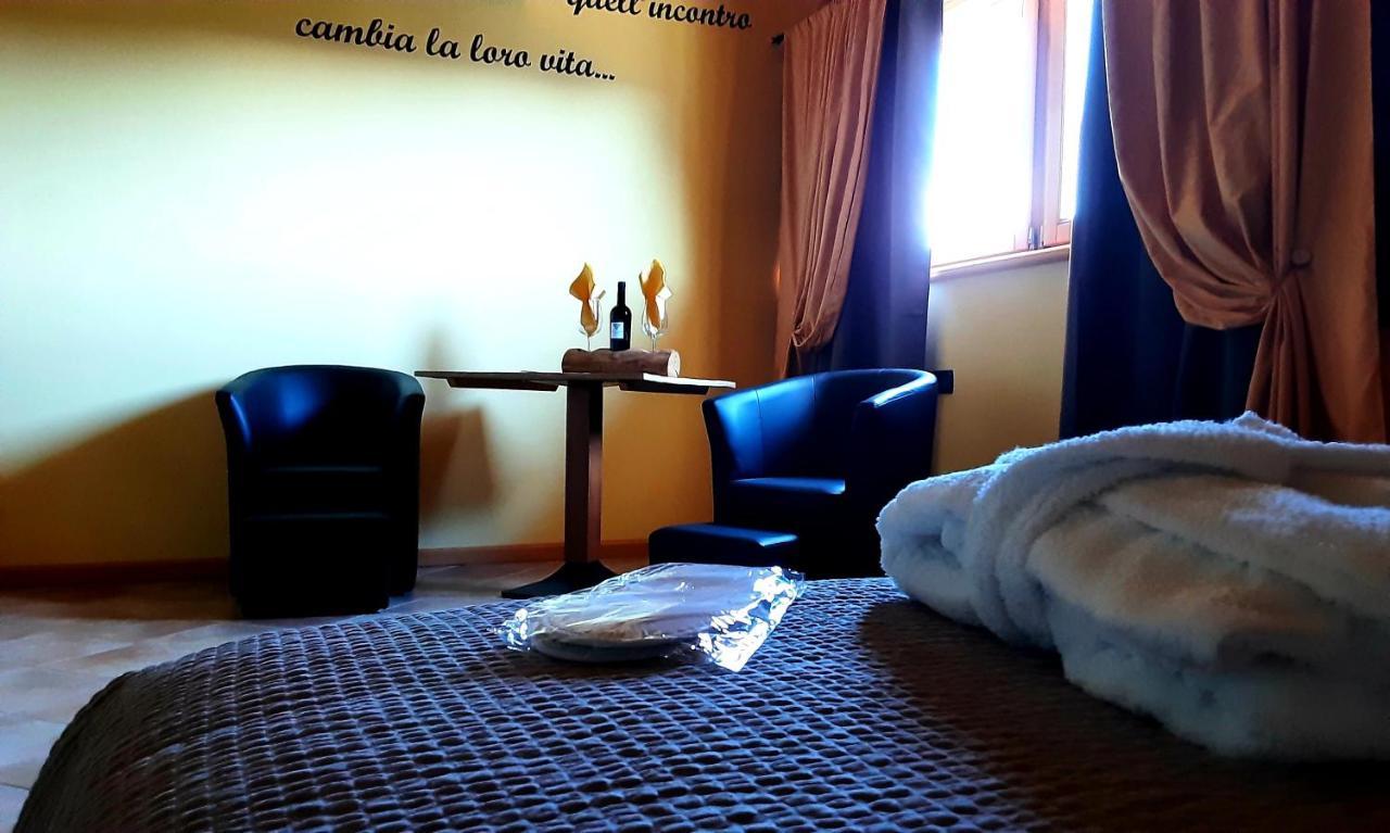 Chalet Chapeau Rar Castel Condino エクステリア 写真
