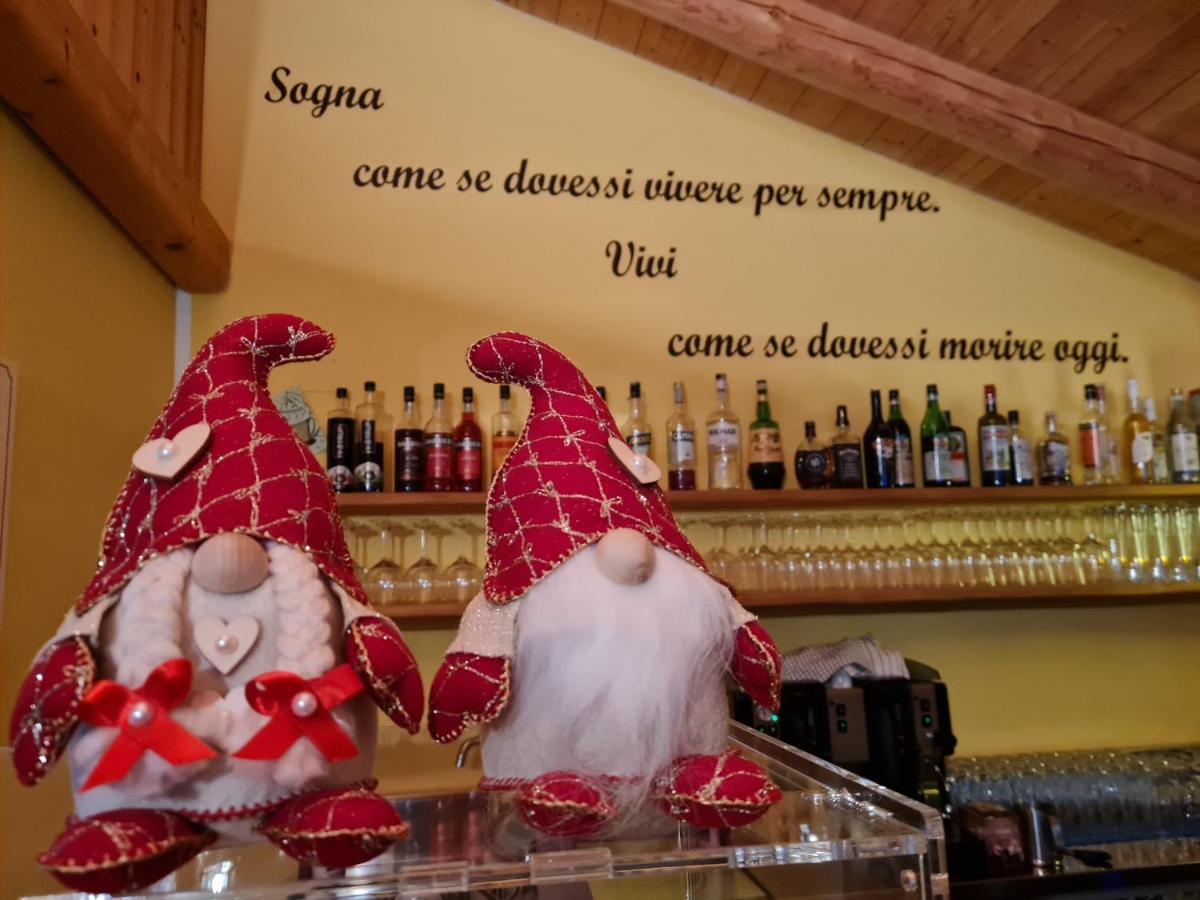 Chalet Chapeau Rar Castel Condino エクステリア 写真