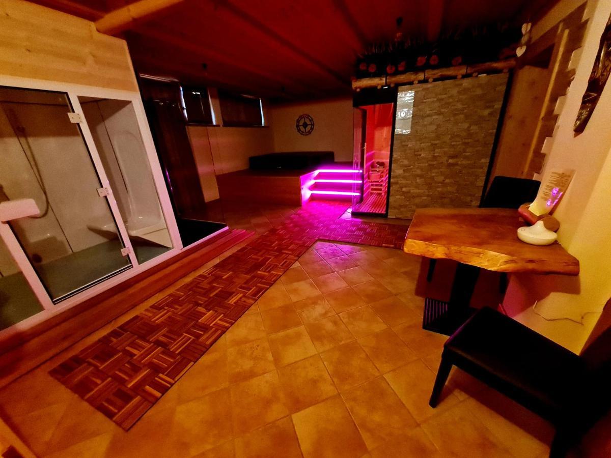 Chalet Chapeau Rar Castel Condino エクステリア 写真