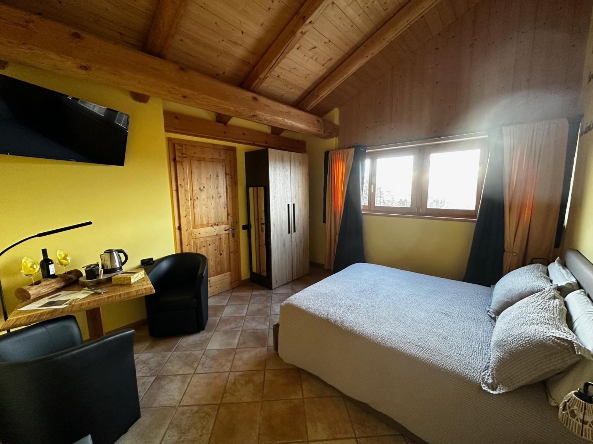 Chalet Chapeau Rar Castel Condino エクステリア 写真